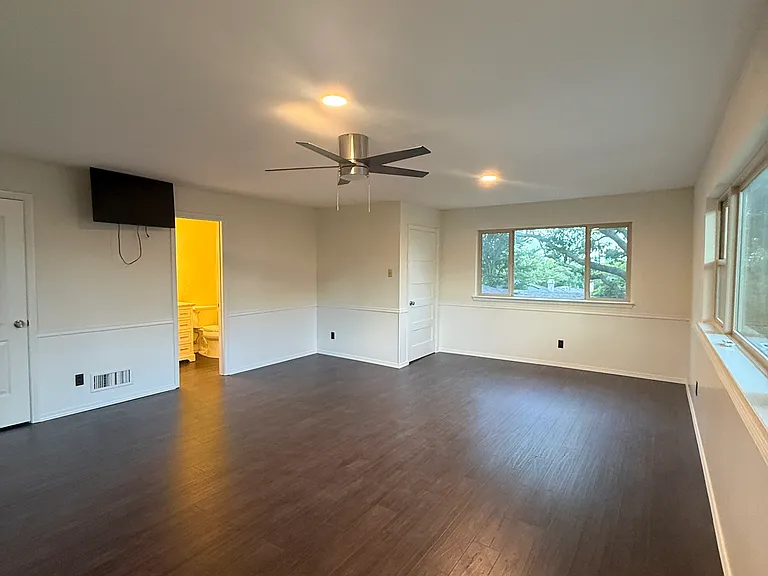 7135 Cosgrove Dr — Photo 26