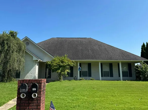 108 Foxfield Dr, Saltillo, MS 38866