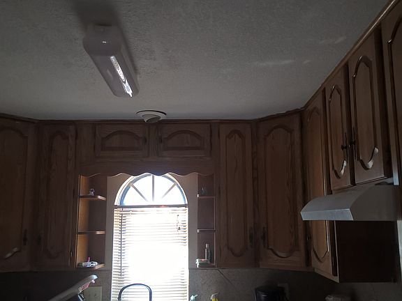 3rd image of 1105 Cummings Ave