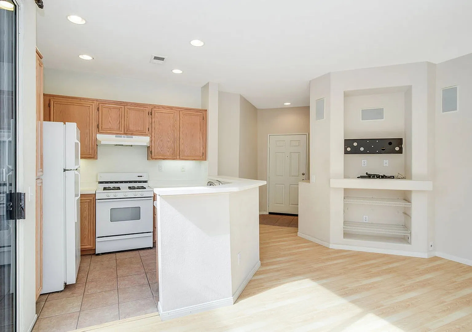 3 bedroom 2.5 bathroom home for rent in Scripps Ranch — Photo 3