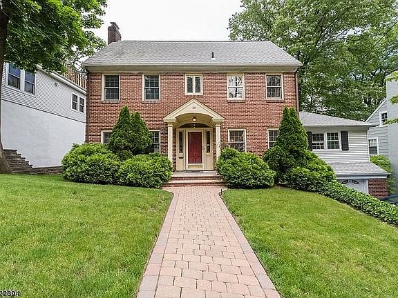 3rd image of 23 Bradford Ave