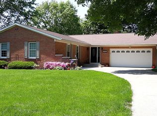 6026 W Lake Rd, Erie, PA 16505
