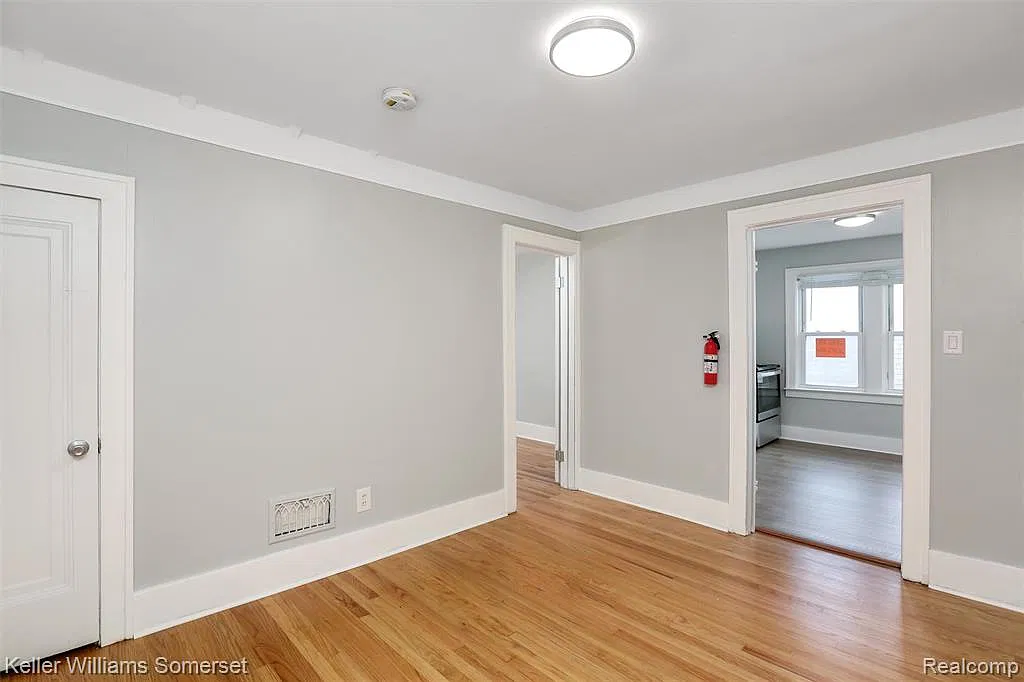 2 bed, 1.0 bath, 1440 sqft, $875 — Photo 4