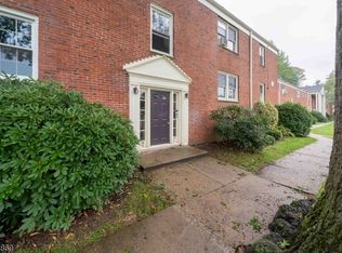 390 Morris Ave APT 9, Summit, NJ 07901