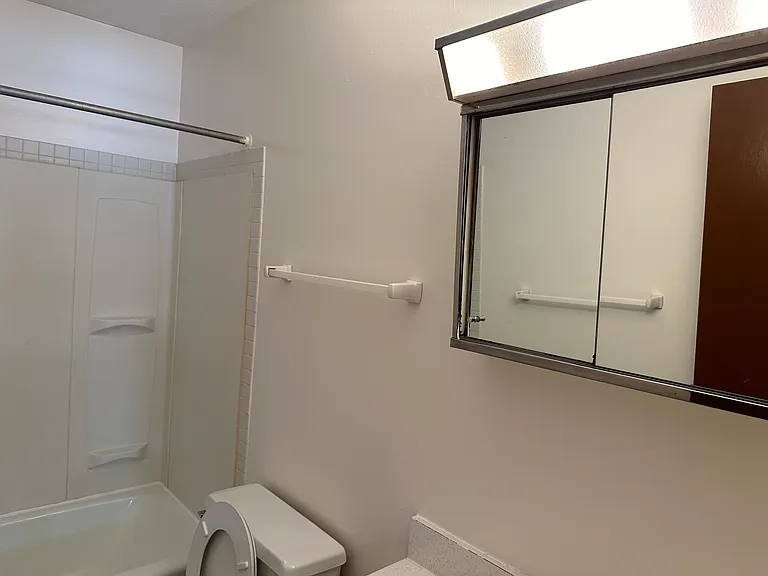 658 Loomis Ave — Photo 10