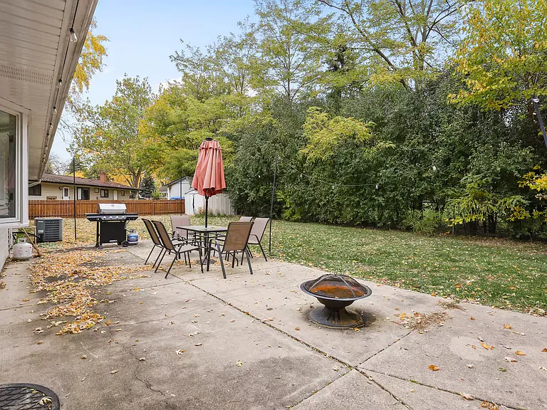 1002 Juniper Ln — Photo 34