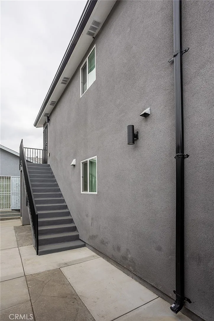 2 bed, 1200 sqft, $2,700 — Photo 4