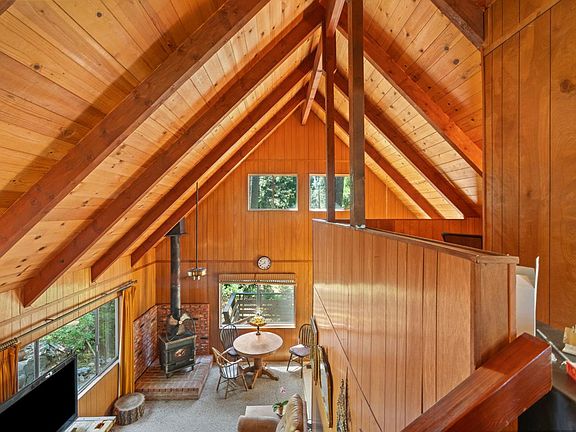 3rd image of 2238 Meadowview Rd
