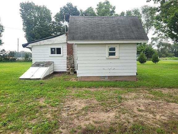 5th image of 37646 Paw Rd