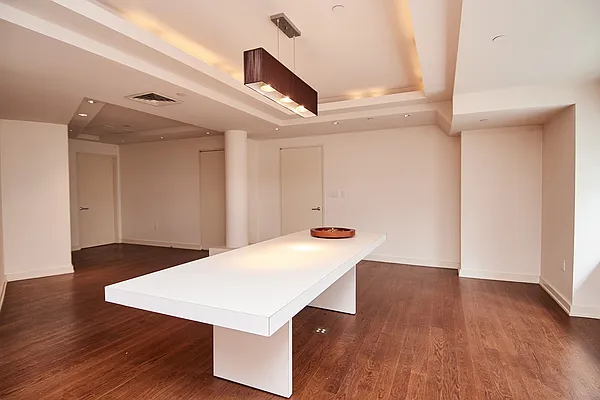 Sold by Manhattan Network Inc. | media 30