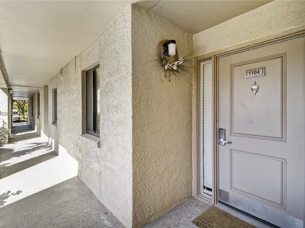 85 Folly Field Rd APT 1104, Hilton Head Island, SC 29928