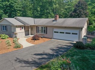 37 River Park Dr, Hampden, MA 01036