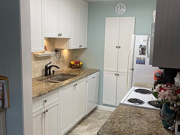 5th image of 1065 Gulf Shore Blvd N APT 114