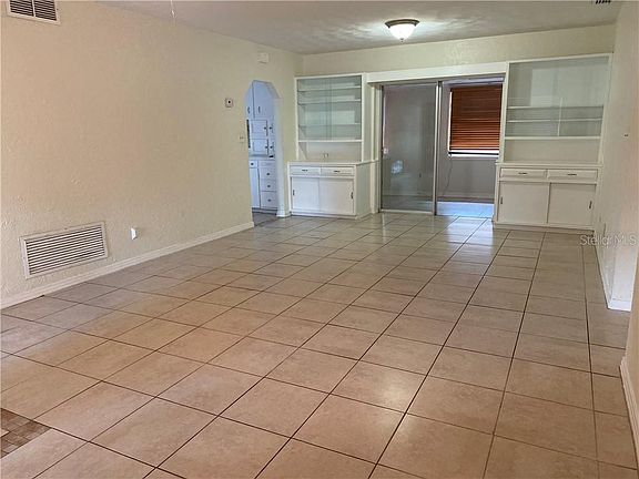 3rd image of 3914 10th Avenue Dr W