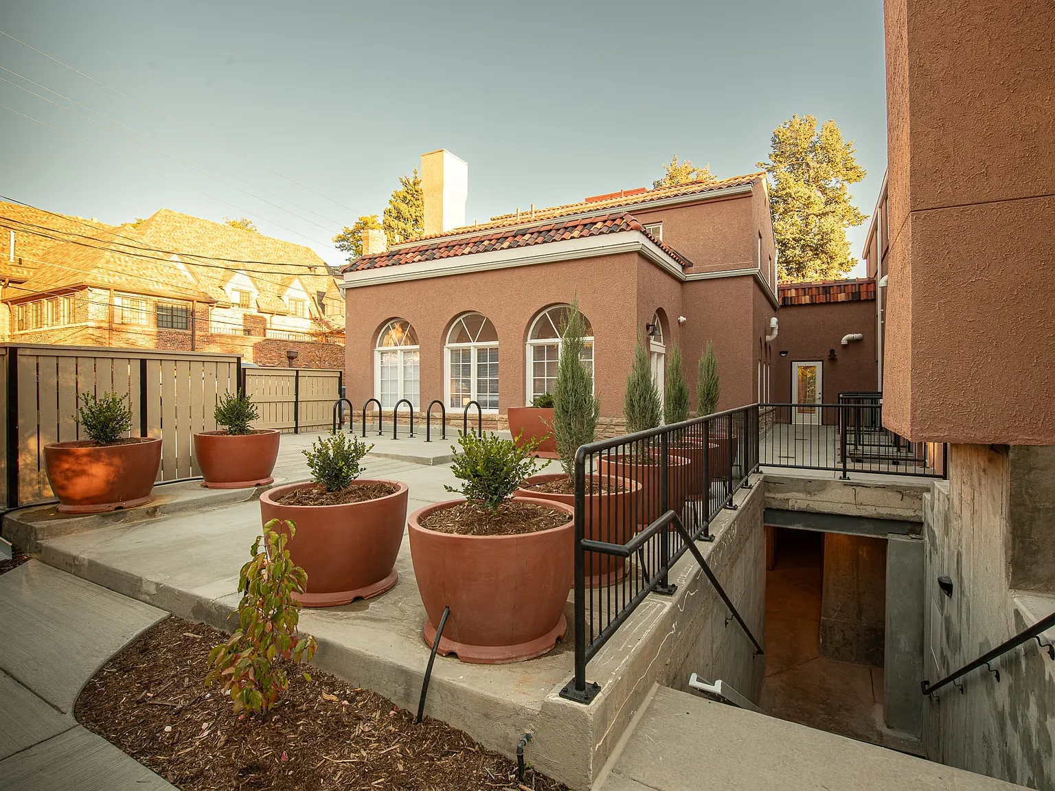 891 Exchange — Photo 1