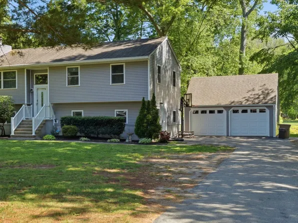 18 Old Black Point Road, East Lyme, CT 06357
