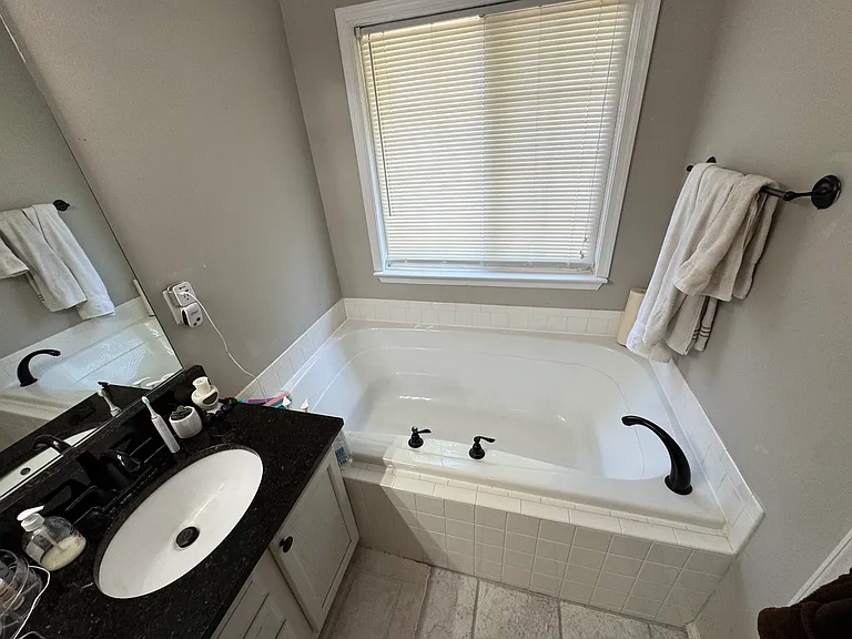 6101 Lands End Ct — Photo 9