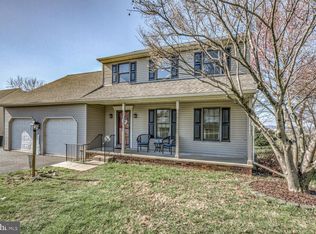 553 Hiview Dr, Lititz, PA 17543