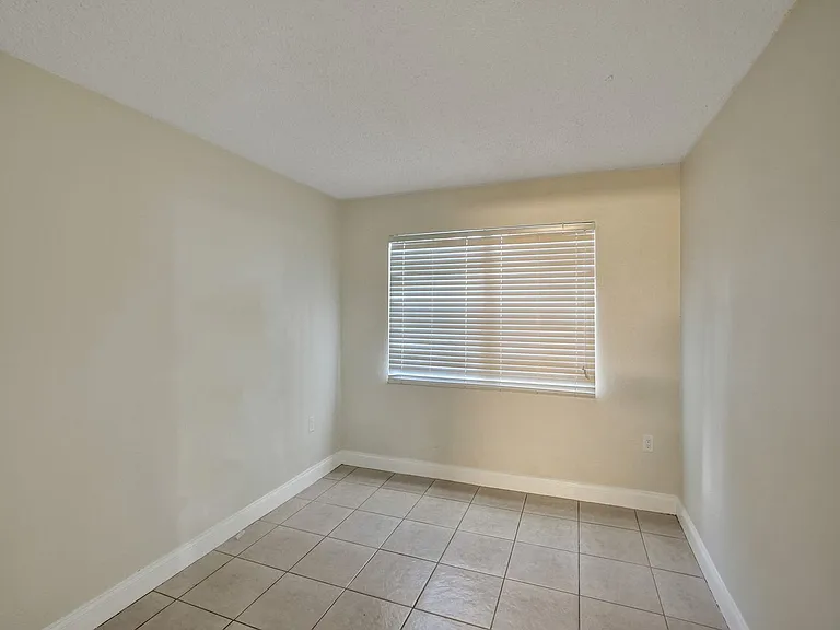 4205 N University Dr #108 — Photo 14