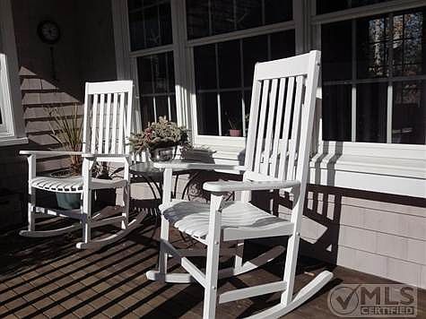 Farmer's Porch