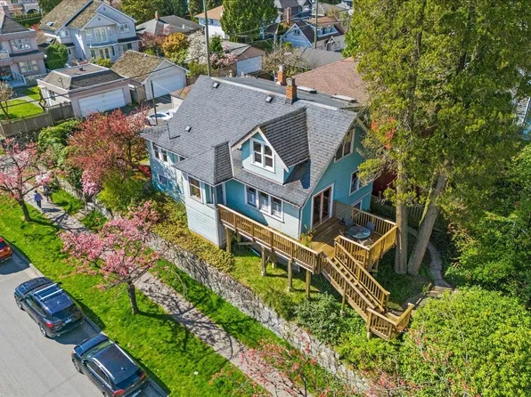 706 W 24th Ave, Vancouver, BC V5Z 2B8