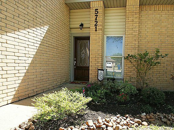 2nd image of 5721 Village Way Dr