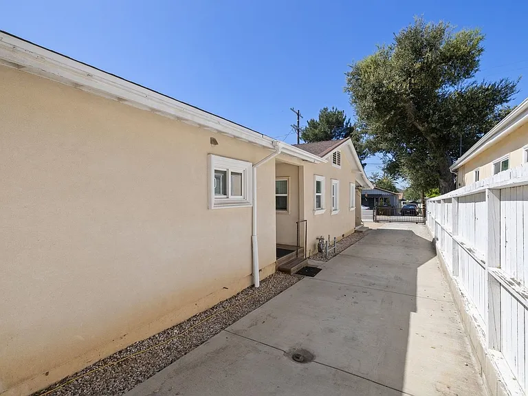 10412 Eldora Ave — Photo 29