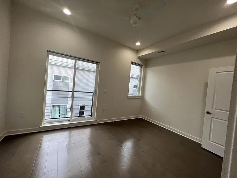 1636 N 5th Ct — Photo 14