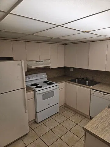 3714 SW 60th Ter — Photo 3
