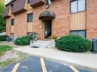 1010 Arlene Ct APT 15, Bloomington, IL 61701