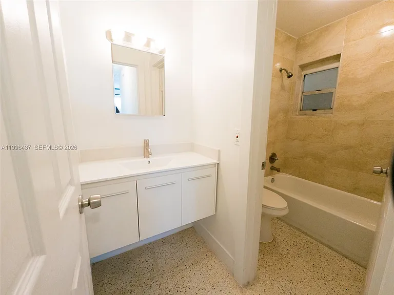 3050 NW 21st Ave #9 — Photo 6