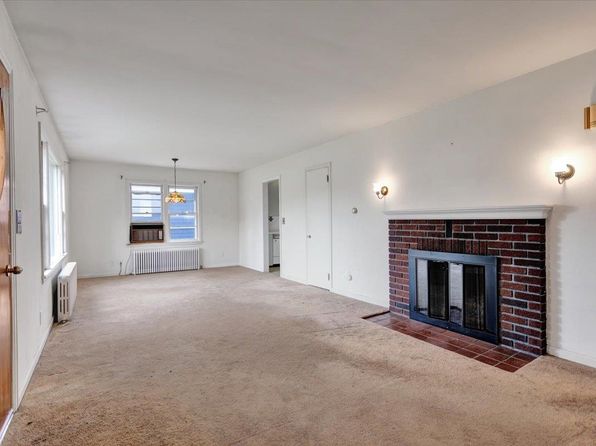 7 Iby Street, South Burlington, VT 05403