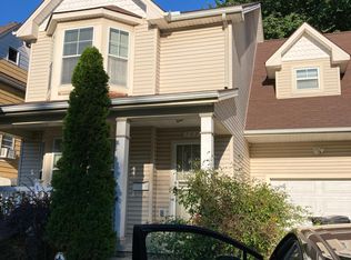 549 E 102nd St, Cleveland, OH