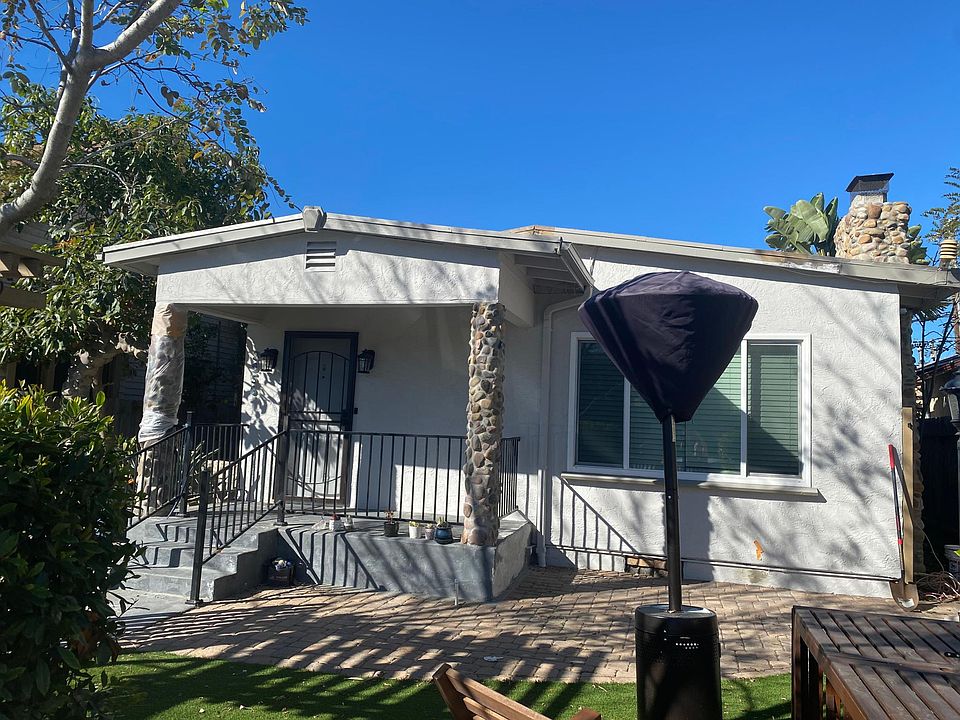 1st image of 3956 Albatross St