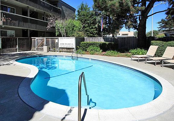 3rd image of 2580 Francisco Blvd #29