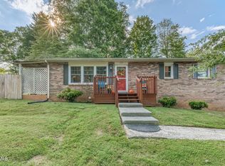 1523 Sun Valley Rd, Johnson City, TN 37604