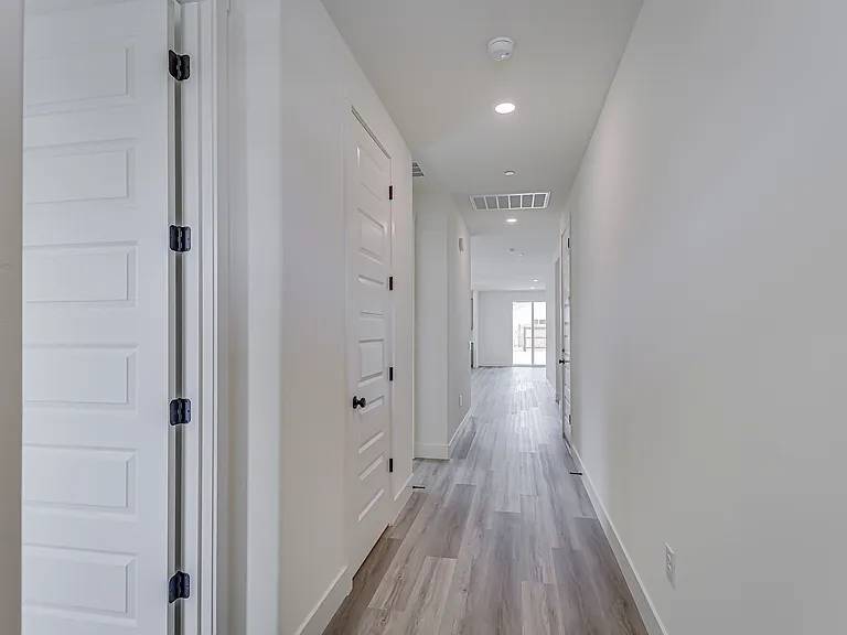 8208 Dreamside Ave — Photo 4