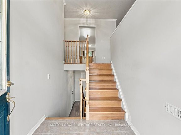 4th image of 122 Perryview Dr