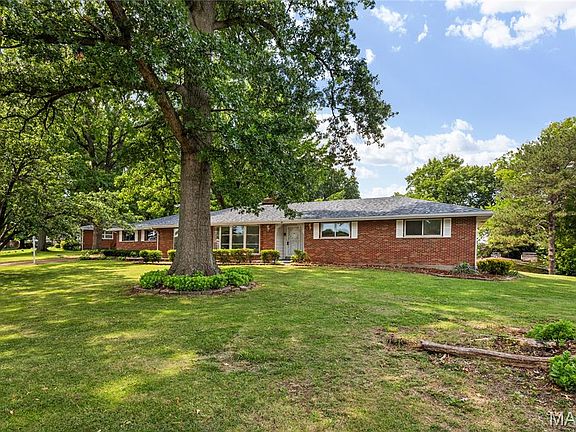 3rd image of 41 Harneywold Dr