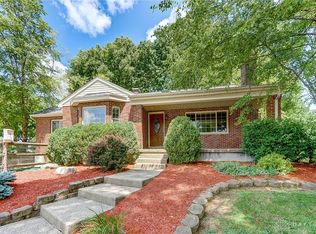 307 Meadowgrove Dr, Englewood, OH