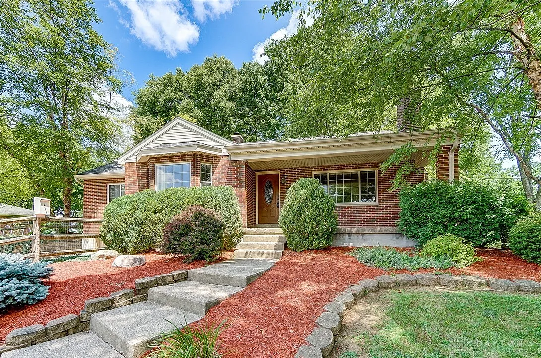 307 Meadowgrove Dr photo 1