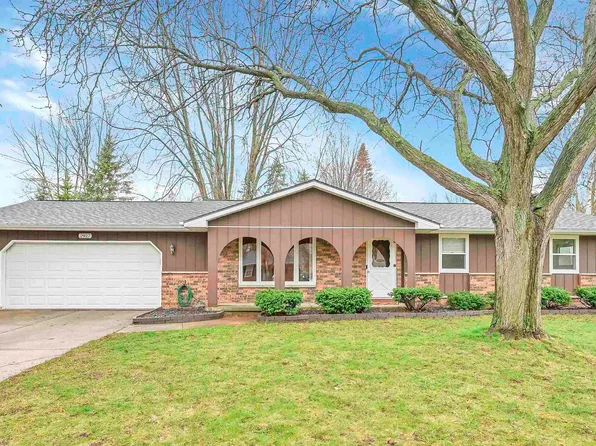 2927 Poels Rd, Green Bay, WI 54313