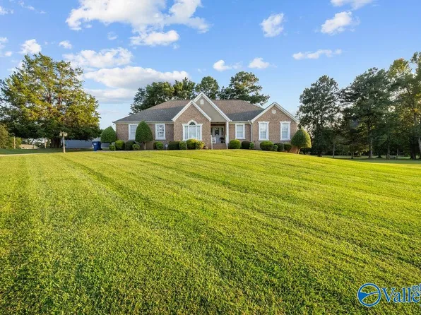 1319 Burger Cir, Gadsden, AL 35903