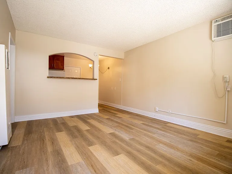 850 S Rosemead Blvd — Photo 8