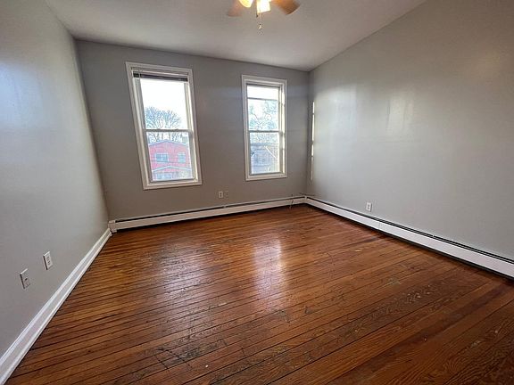 2nd image of 88 Clendenny Ave #28