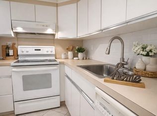 3920 Inverrary Blvd APT 608C, Lauderhill, FL 33319