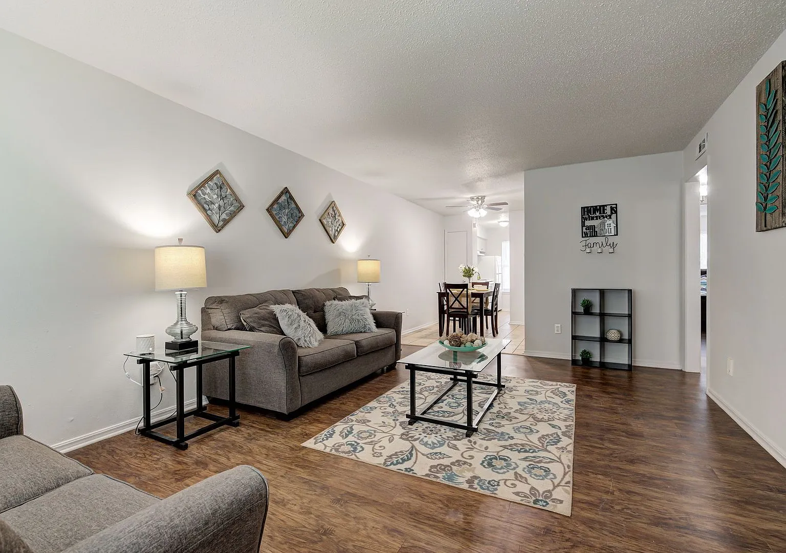 The Shelton Apartments- 1/2 Off First Months Rent AND 1/2 Off in August PLUS FREE APPLICATIONS! — Photo 2