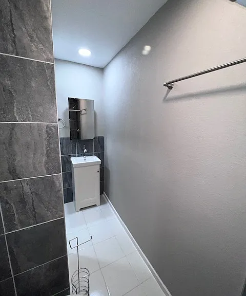 208 S 2nd St #3 — Photo 21