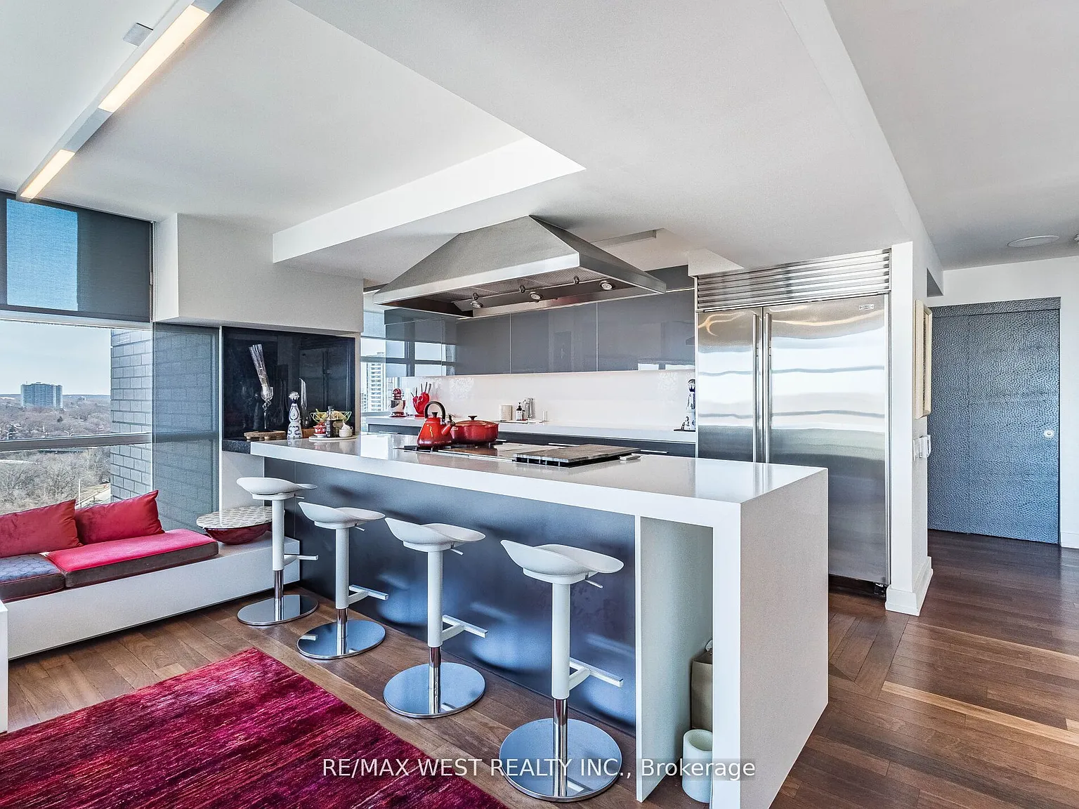 4 bed, $8,500 — Photo 2