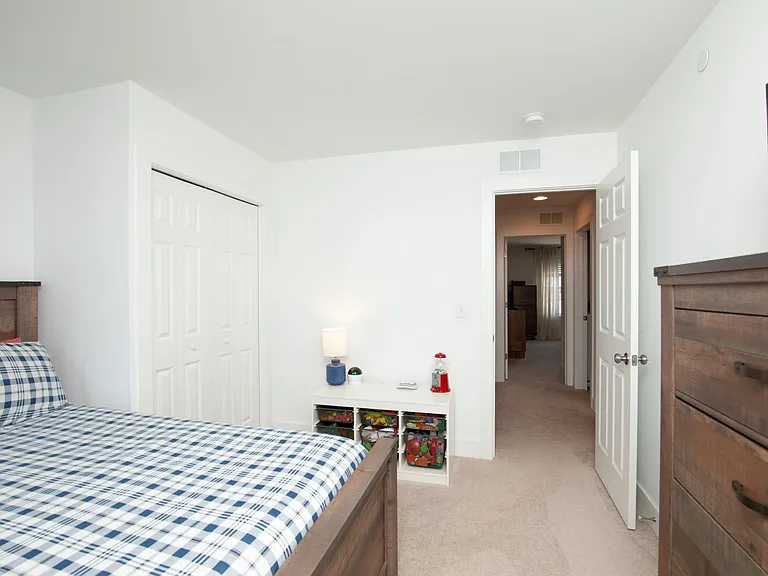 313 Estate Dr — Photo 6